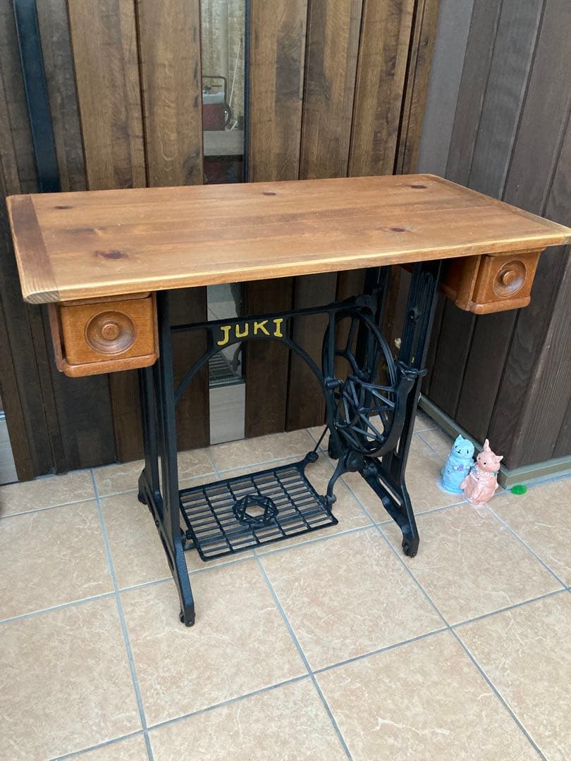 アンティークミシン脚テーブル　JUKI 足踏みミシン　リメイク済　鉄脚