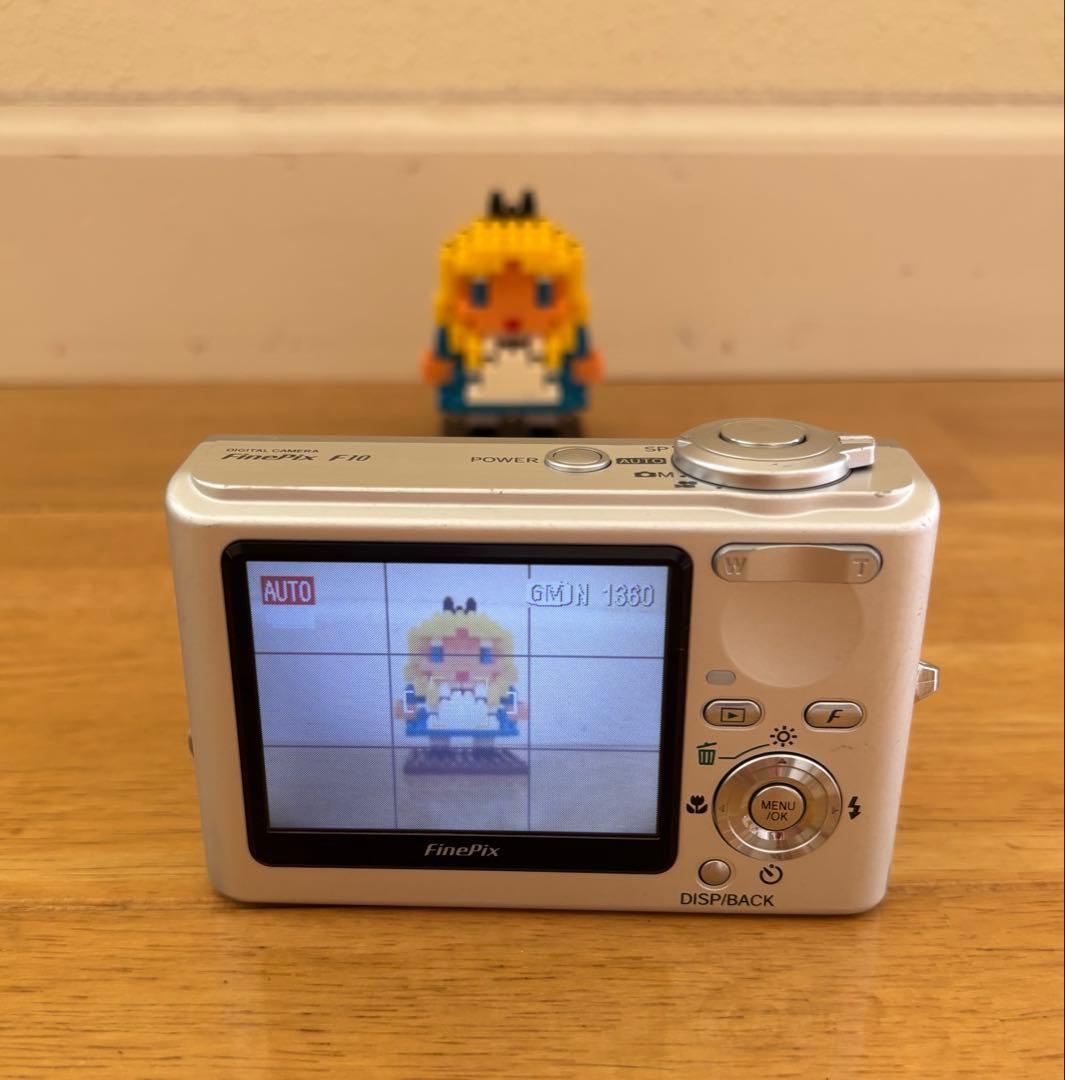 美品 動作確認済 FUJIFILM FinePix F10