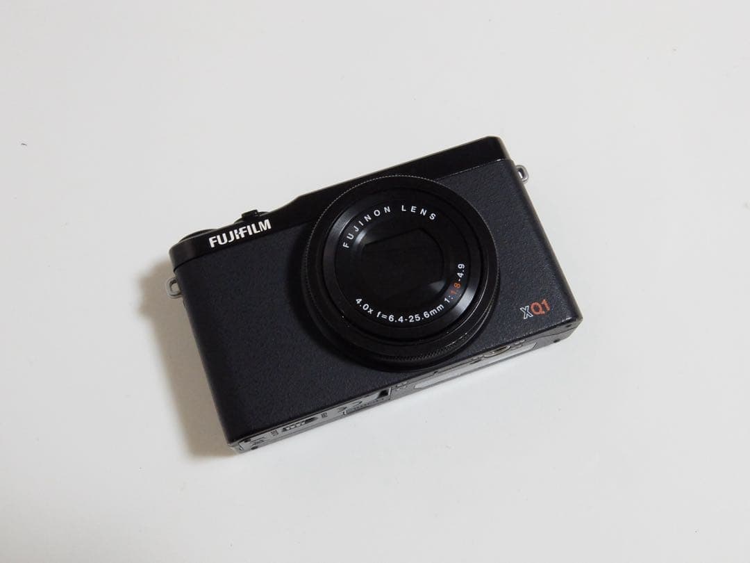 動作確認済み　名機　フジフイルムXQ1 ブラック　黒　FUJIFILM