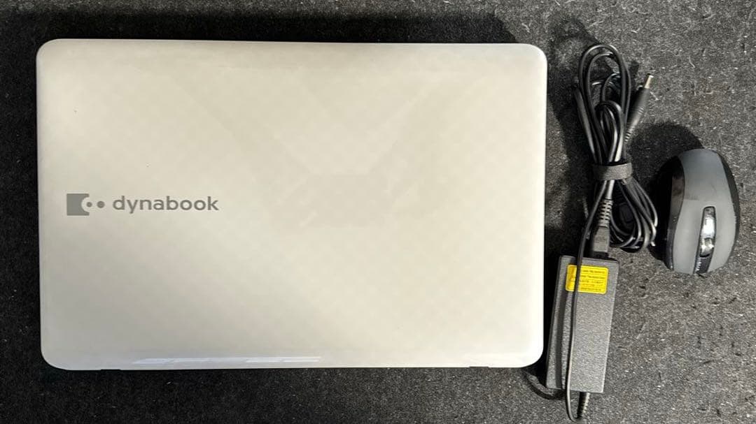 し*ん様 超綺麗 東芝dynabook T351/57CW Office付 Co