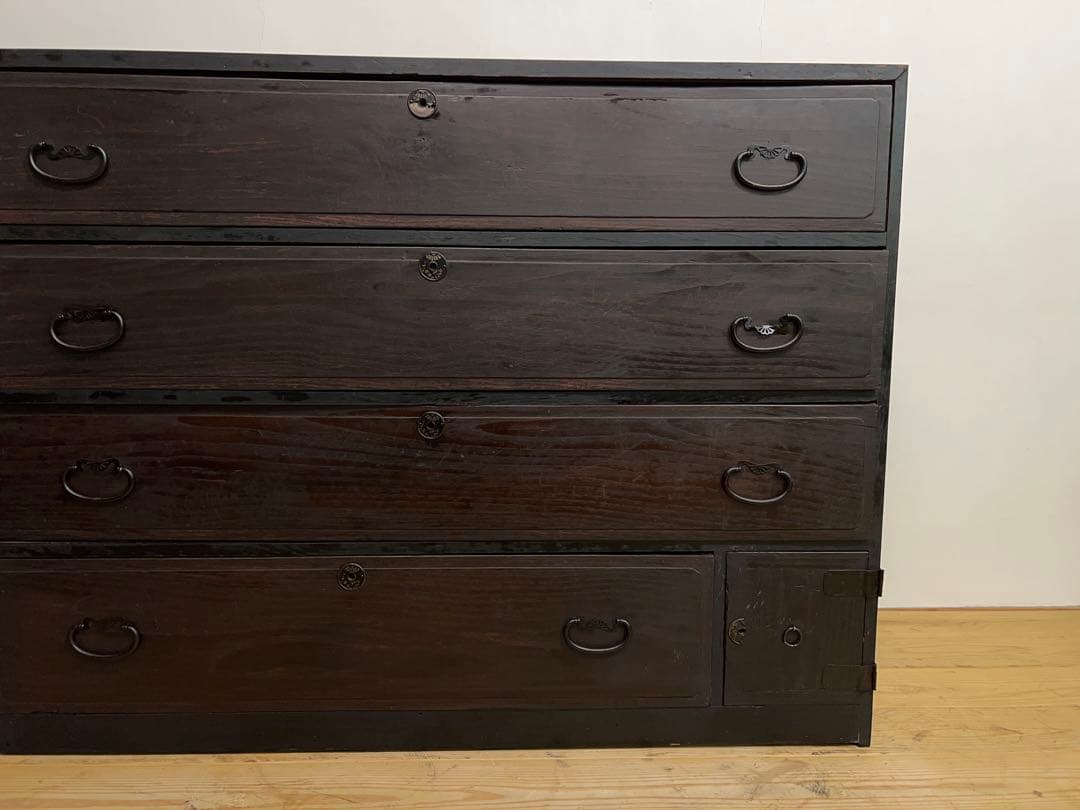 和箪笥　黒　4段　古道具　古家具　和家具　ビンテージ　アンティーク　レトロ