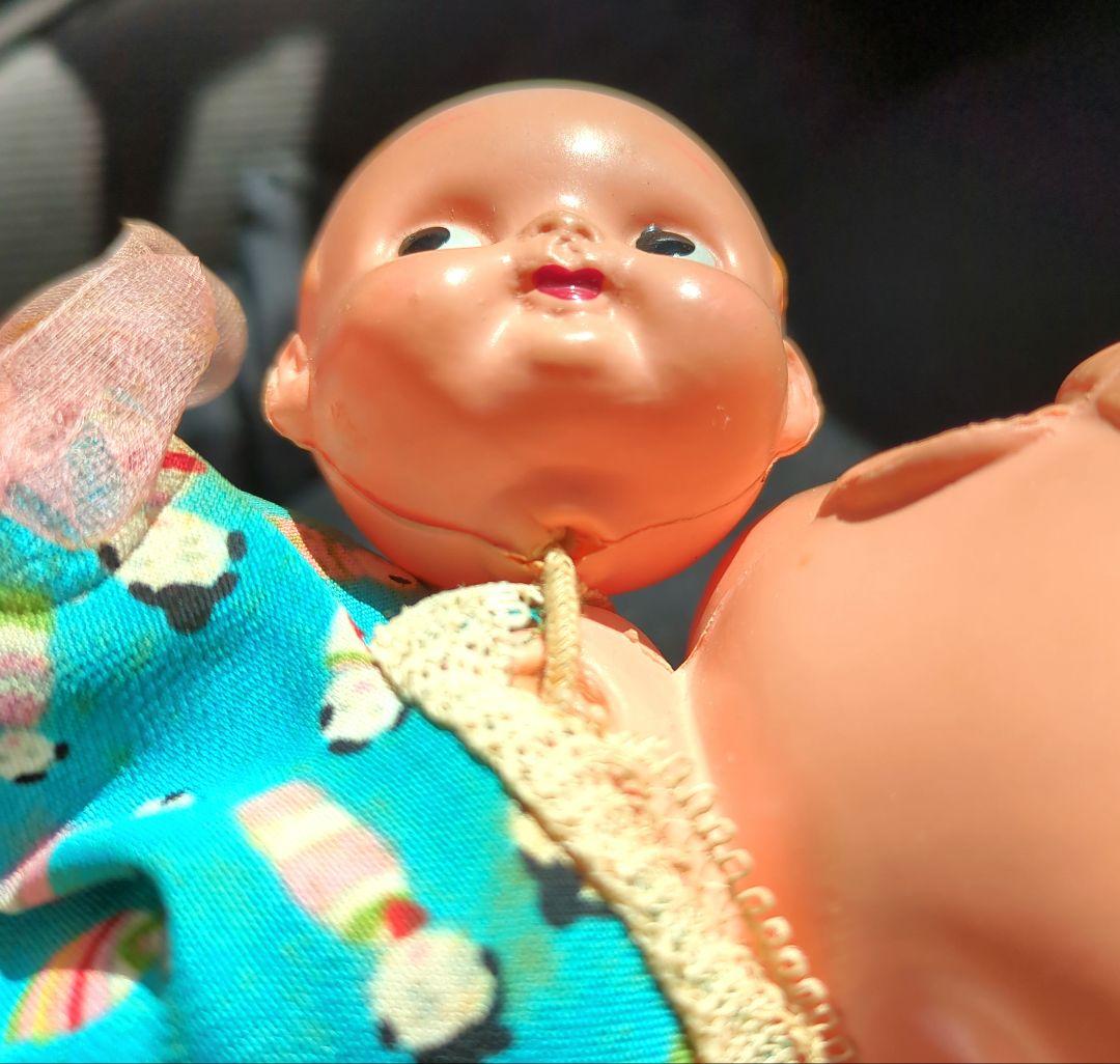 赤ちゃんをおんぶしたお人形　昭和レトロ