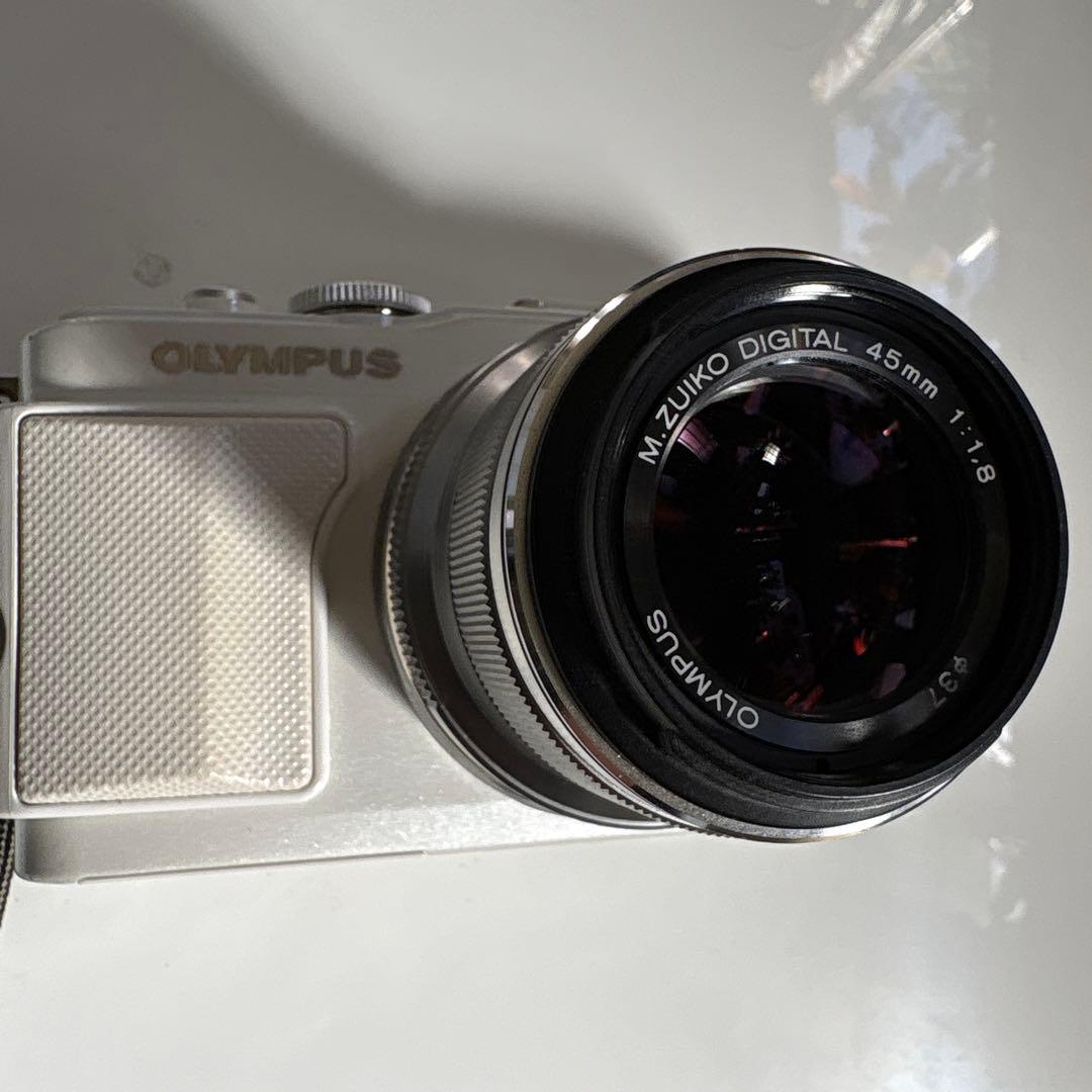 【豪華セット】OLYMPUS E-PL6 単焦点レンズ2本 、すぐ撮影OK！