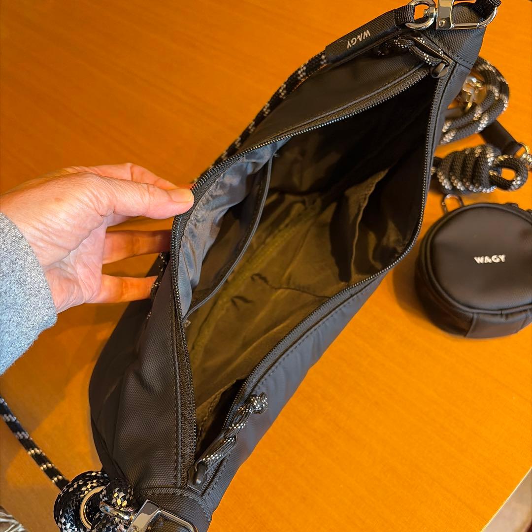 WAGY ブラック ナイロンバッグ リード、ポーチ付き