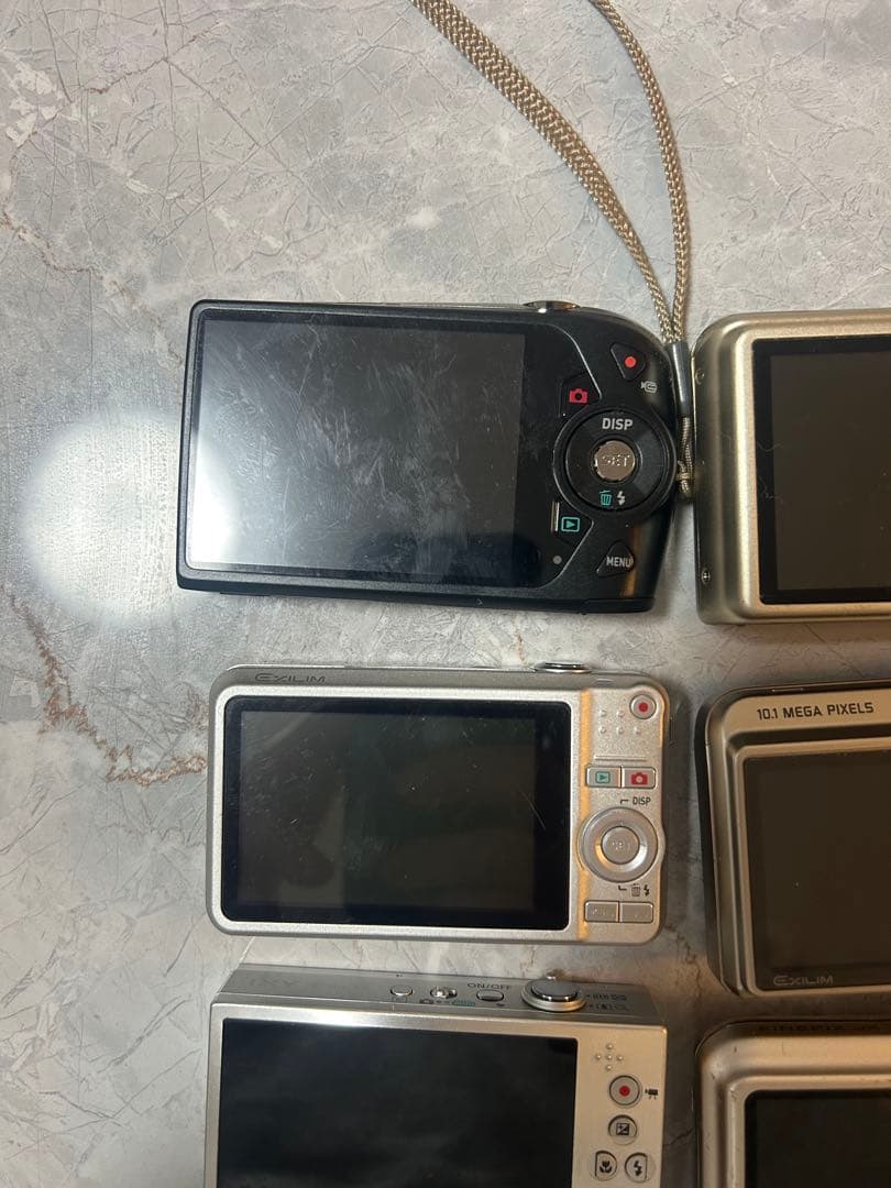 コンパクトデジカメ8台まとめ売り（ジャンク品）