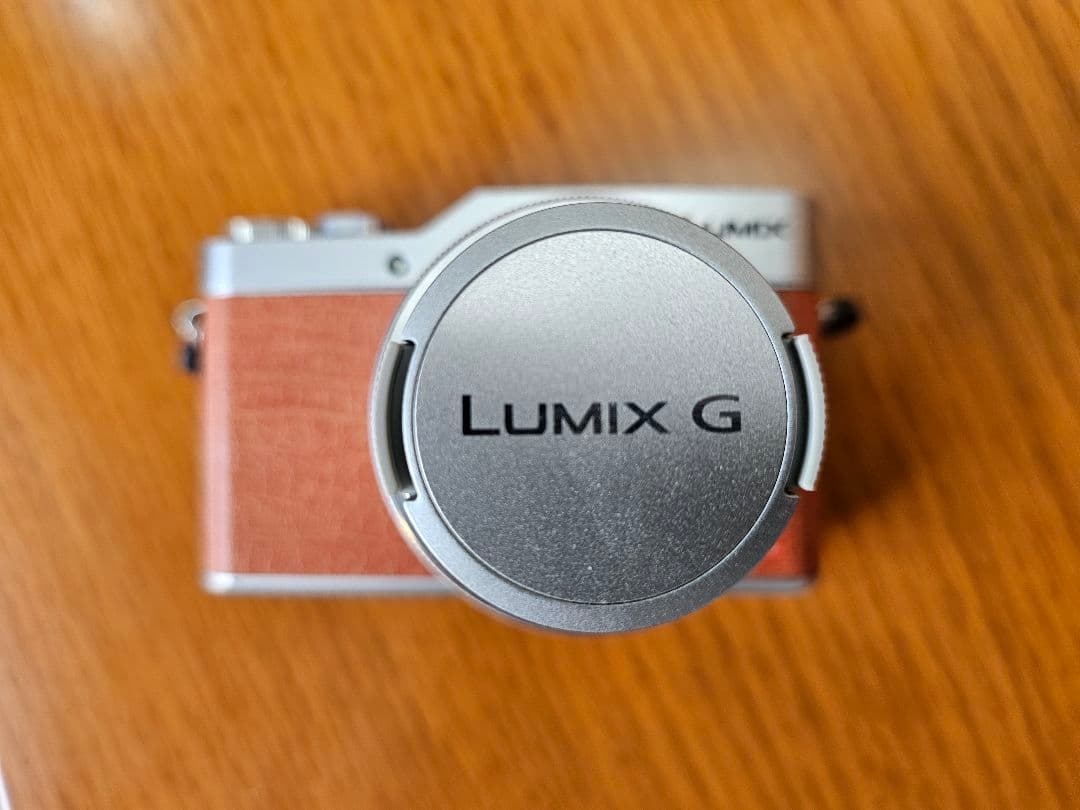 LUMIX ミラーレス一眼 シルバー/オレンジ