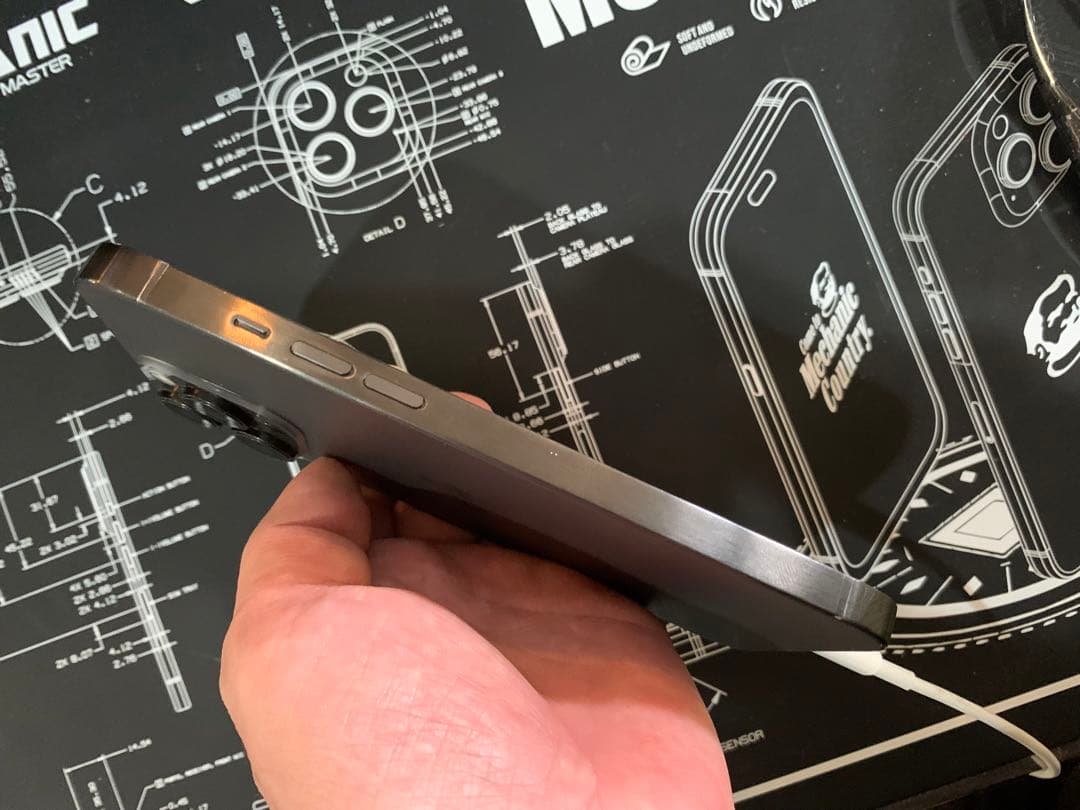 iPhone XR カスタム品 16ProMax風 6.7inch 128GB