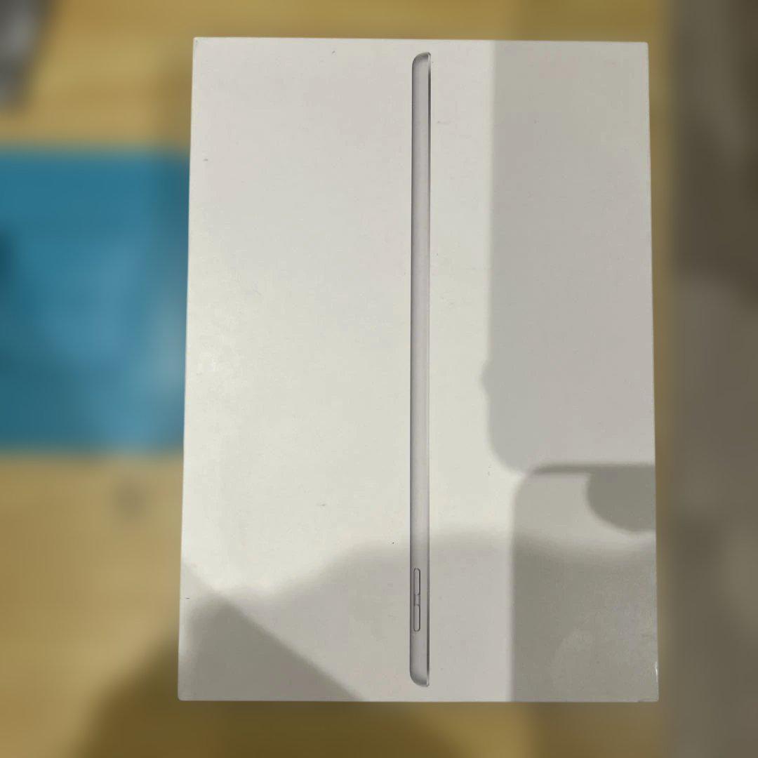 Apple iPad (第9世代) 64GB シルバー バッテリー93%