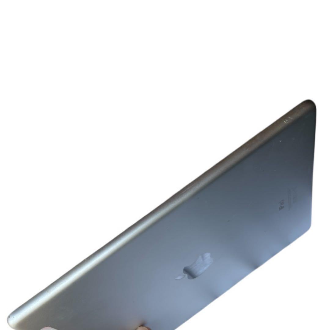 iPad Air 128GB Wi-Fi+Cellular 初期化済
