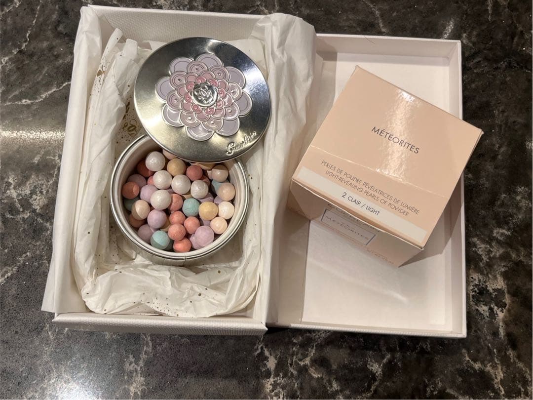 GUERLAIN メテオリット ビーユ02 ローズ