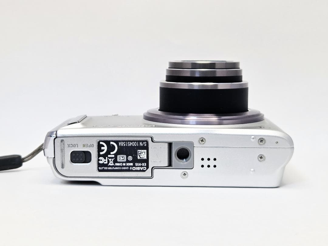 カシオ　CASIO EXILIM EX-H15 シルバー《元箱付属・動作確認済》