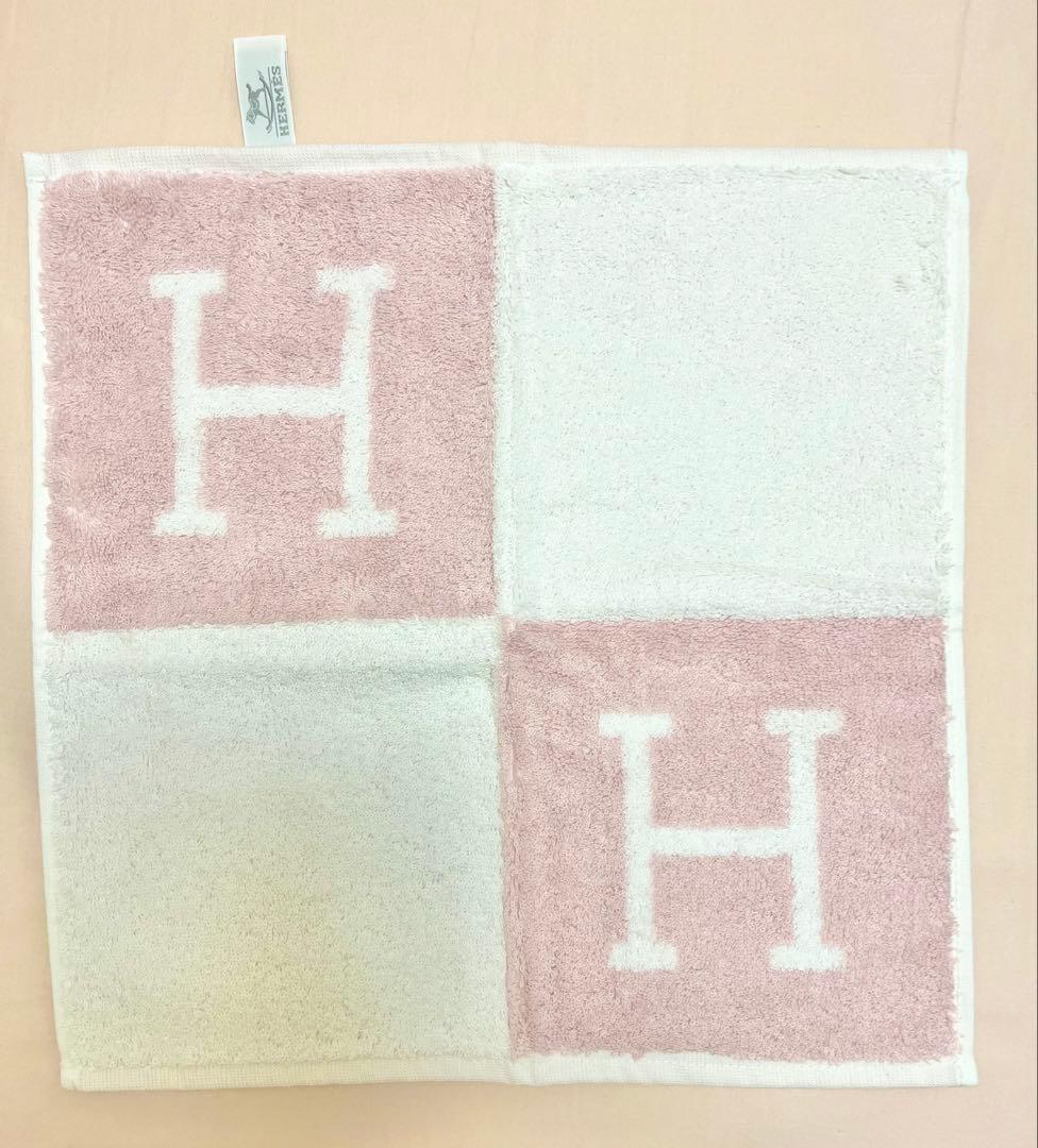 新品未使用　箱付き　HERMES カレタオル 《アヴァロン》ピンク