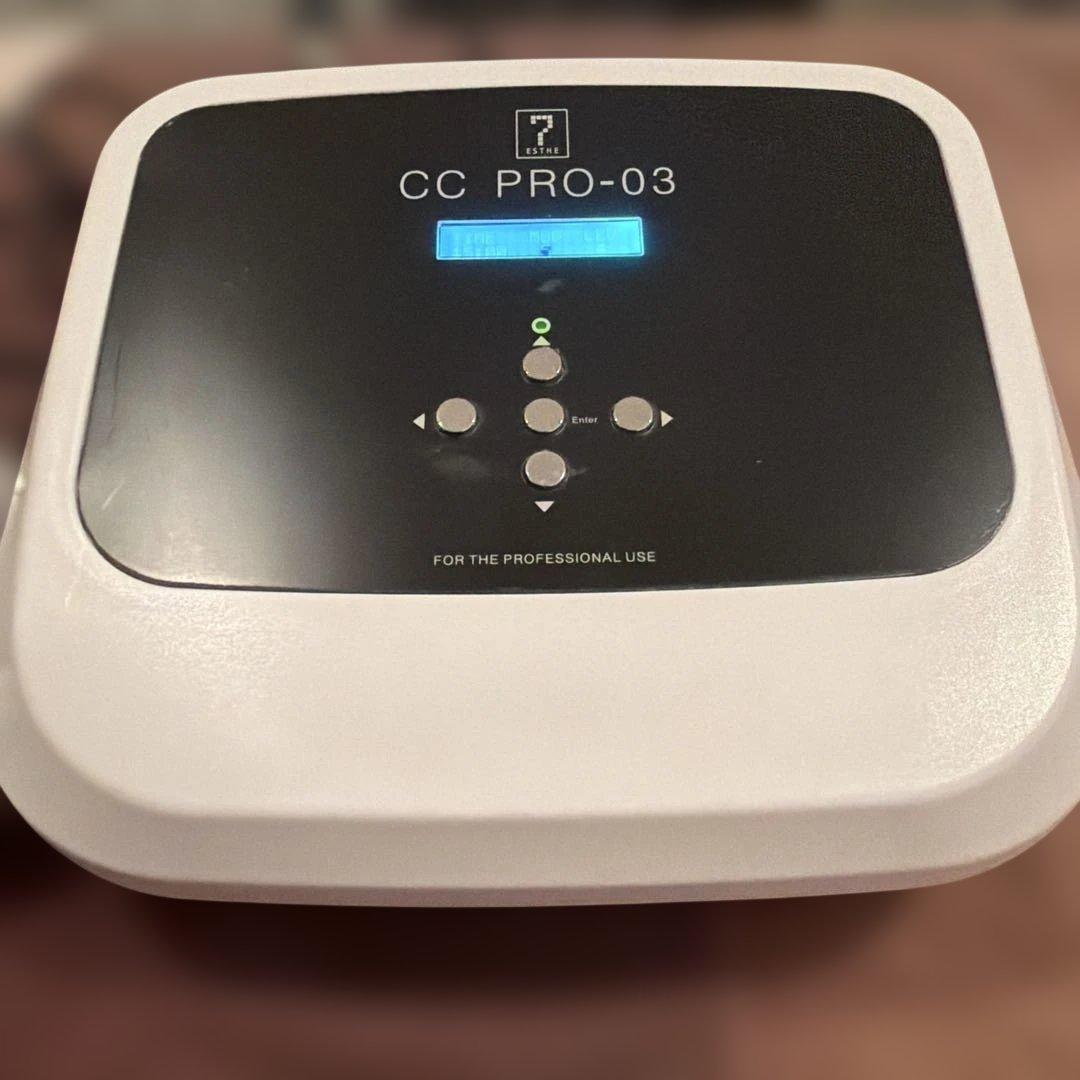 CC PRO-03 業務用キャビテーション　痩身機器