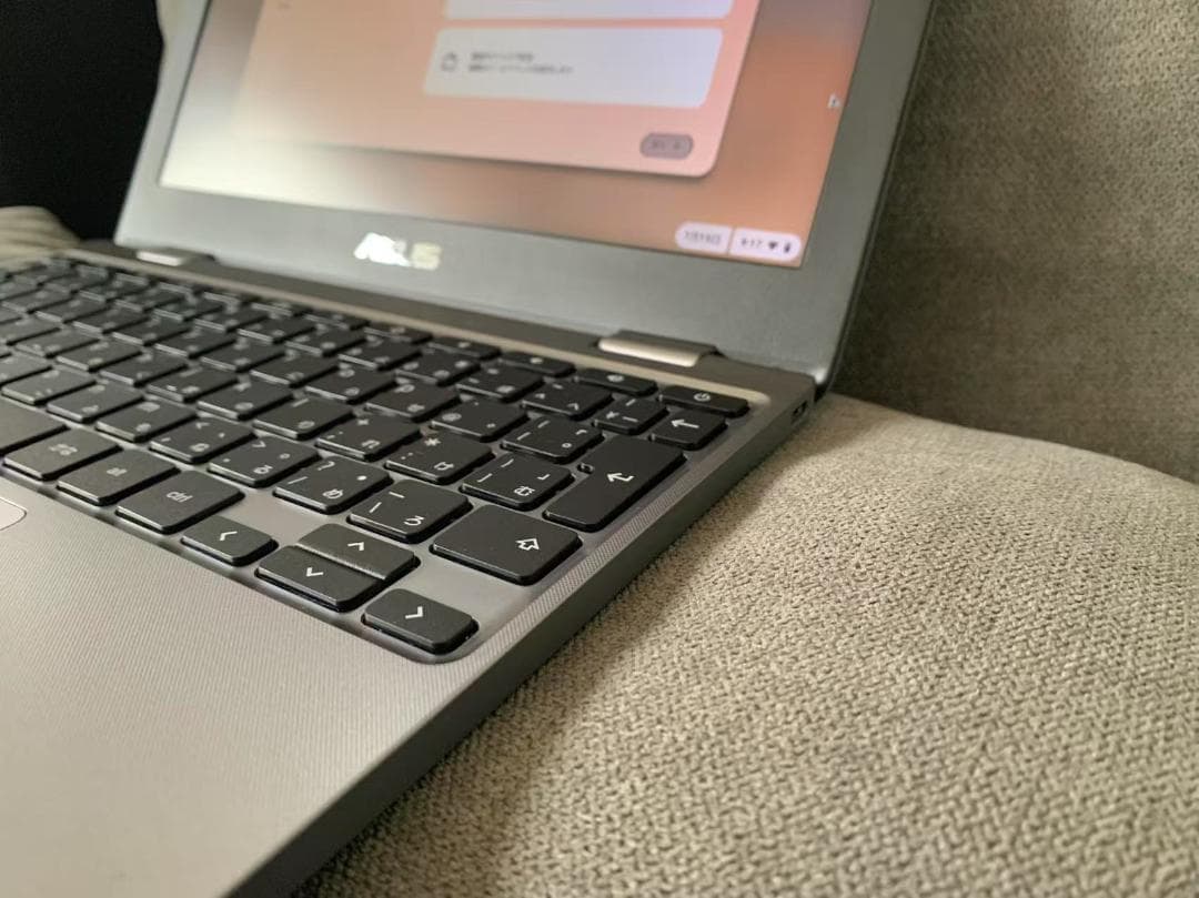 Chromebook本体 ASUS Chromebook C223N