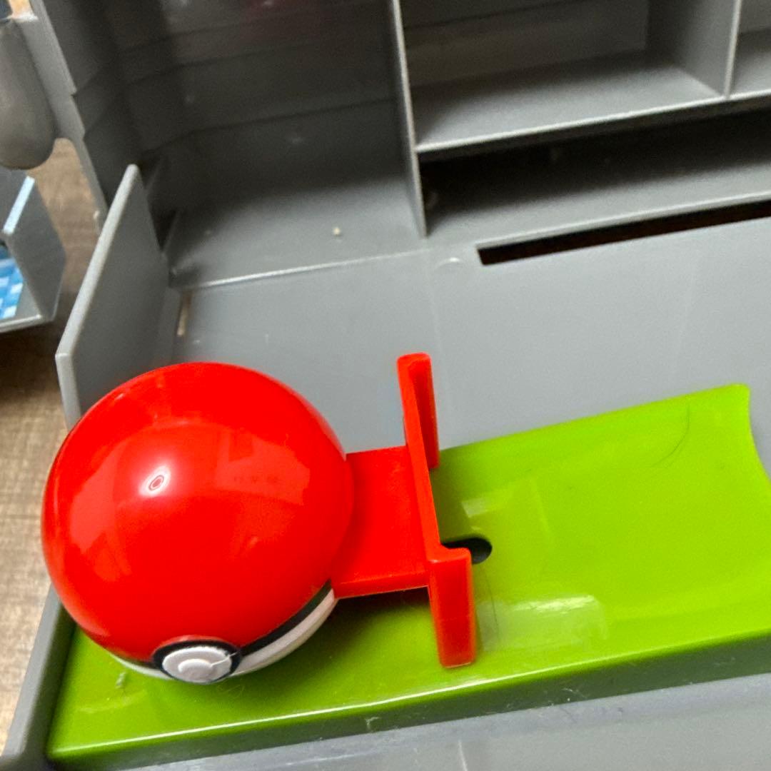 ポケモン　ポケモンセンター　モンコレケース