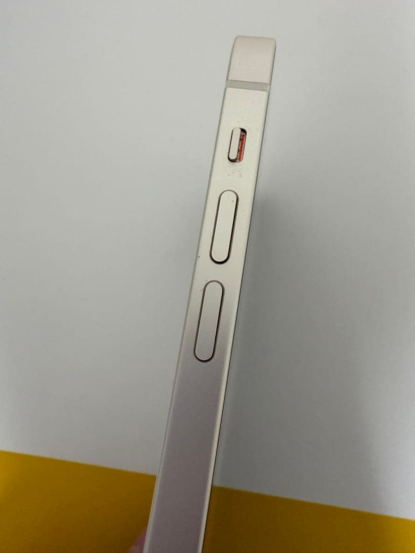 Apple iPhone 12 ホワイト本体