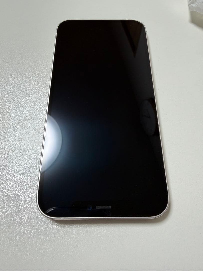 Apple iPhone 12 ホワイト本体