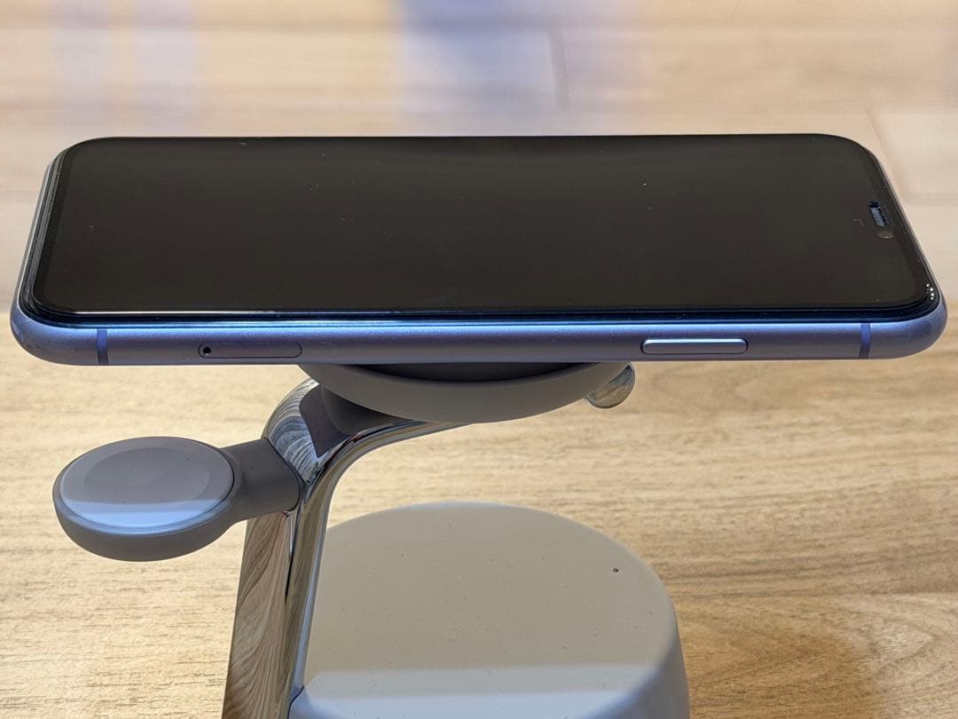 iPhone 11 64GB本体 フィルム/ケース付き simロック解除済み