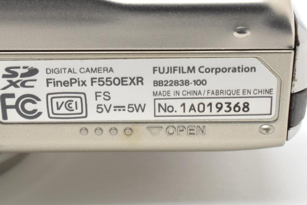 富士フィルムFINEPIX F550EXR　デジタルカメラ動作品#1865