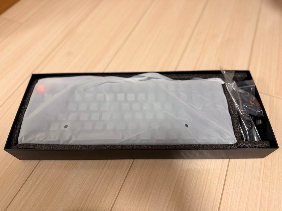 Keychron K8 ワイヤレスキーボード 青軸　JS配列