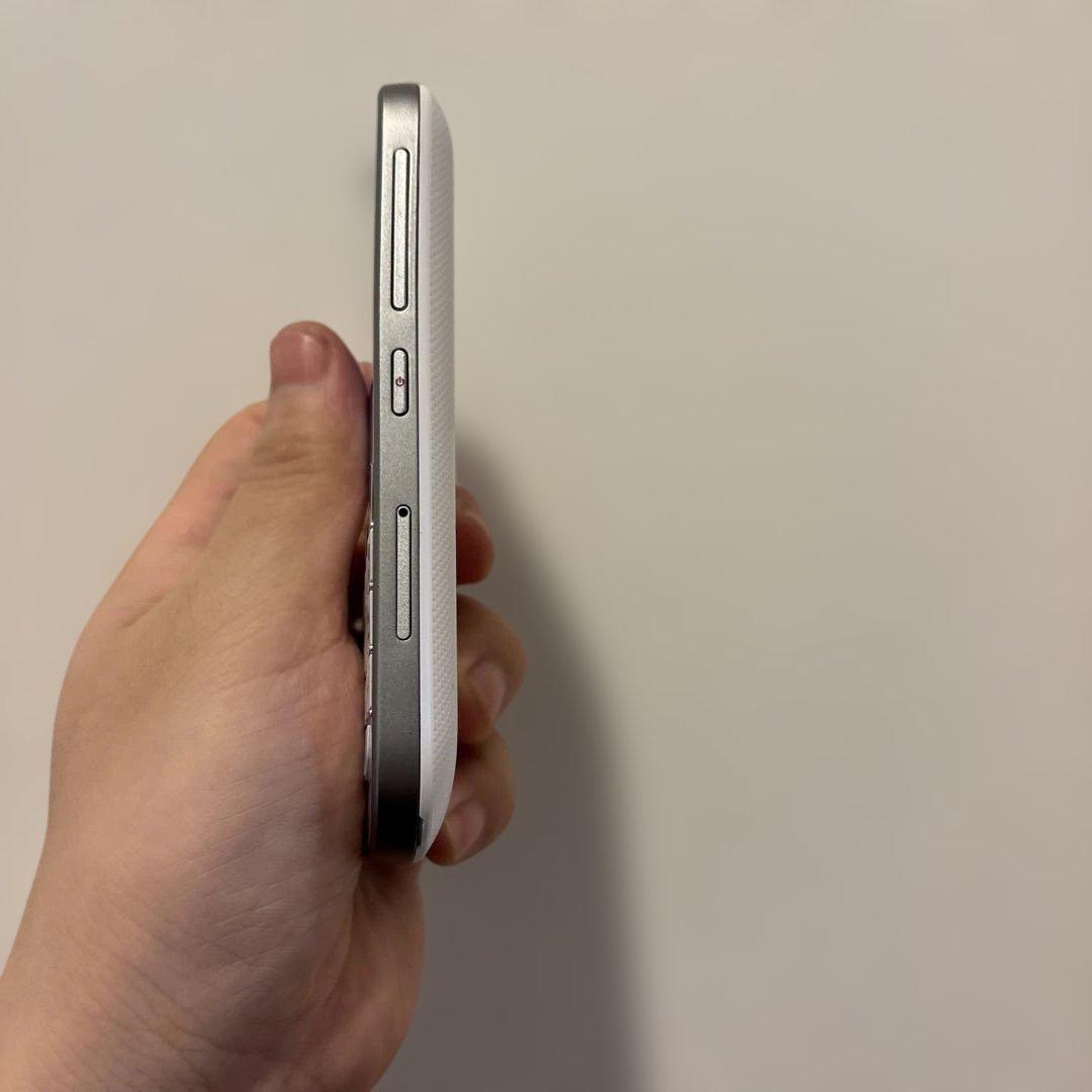 Android F9900（BlackBerry 9900 復刻デザイン）
