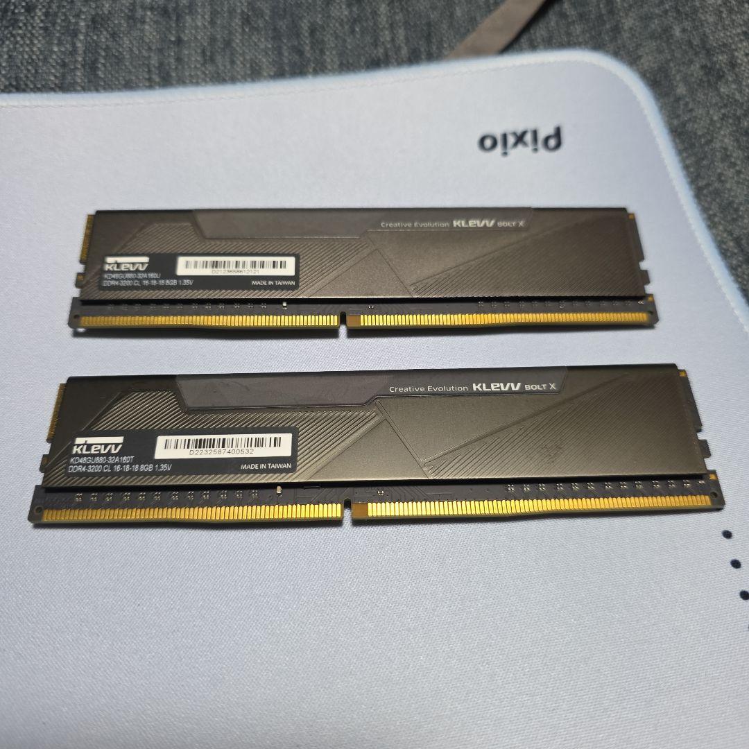 KLEVV SOLO X DDR4 8GB 3200MHz メモリー　2枚