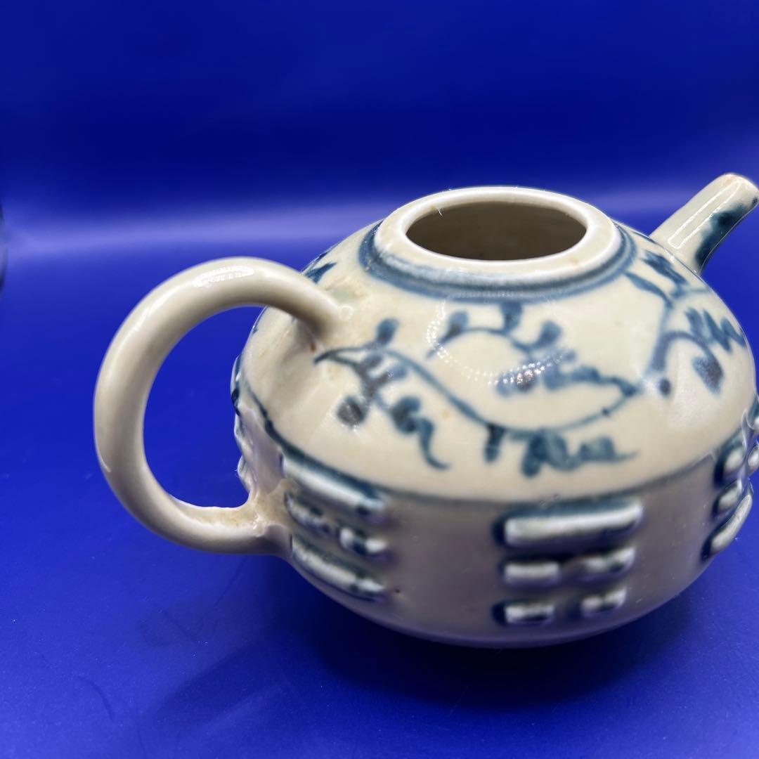 【骨董・古陶磁】中国/台湾 八卦文 青花（染付）小ぶりな急須 茶器 銘有