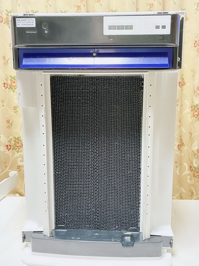 ダイキン 空気清浄機ACK70W-W 加湿機能付き　ホワイト　動作確認済み