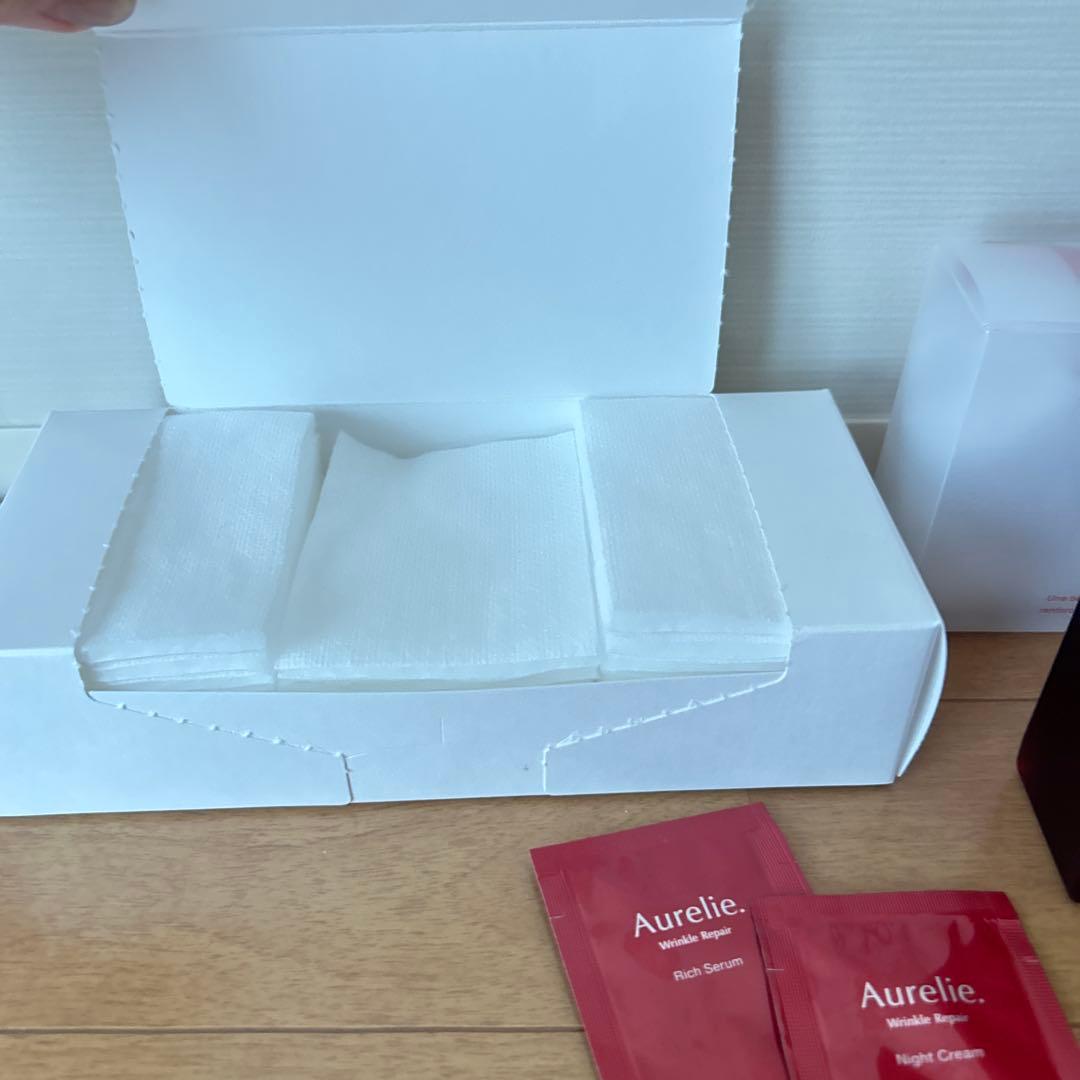 Aurelie. 保湿クレンジングオイルと洗顔セット、サンプル有り