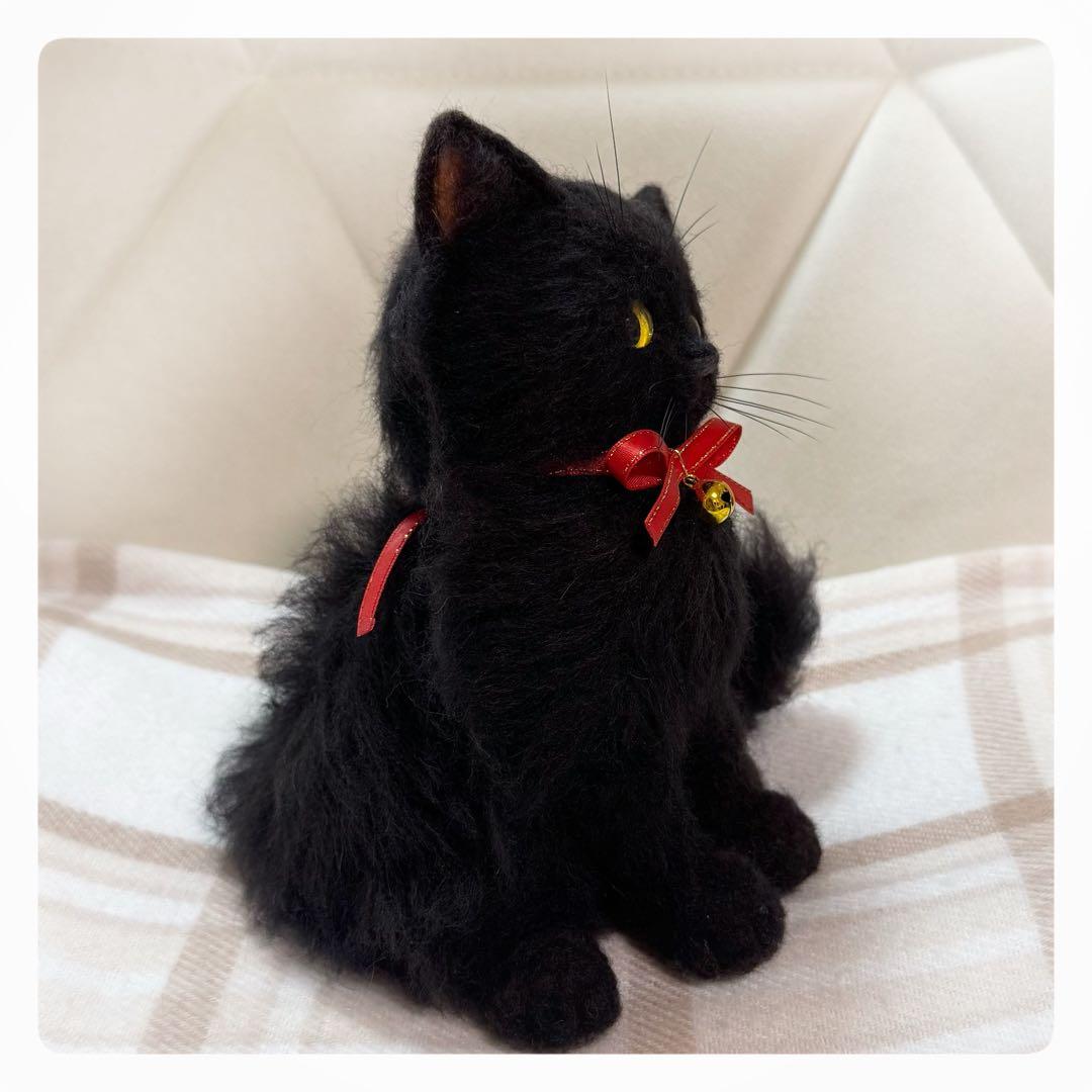 羊毛フェルト　黒猫　猫　ハンドメイド　観賞用 ぬいぐるみ 癒し アートドール