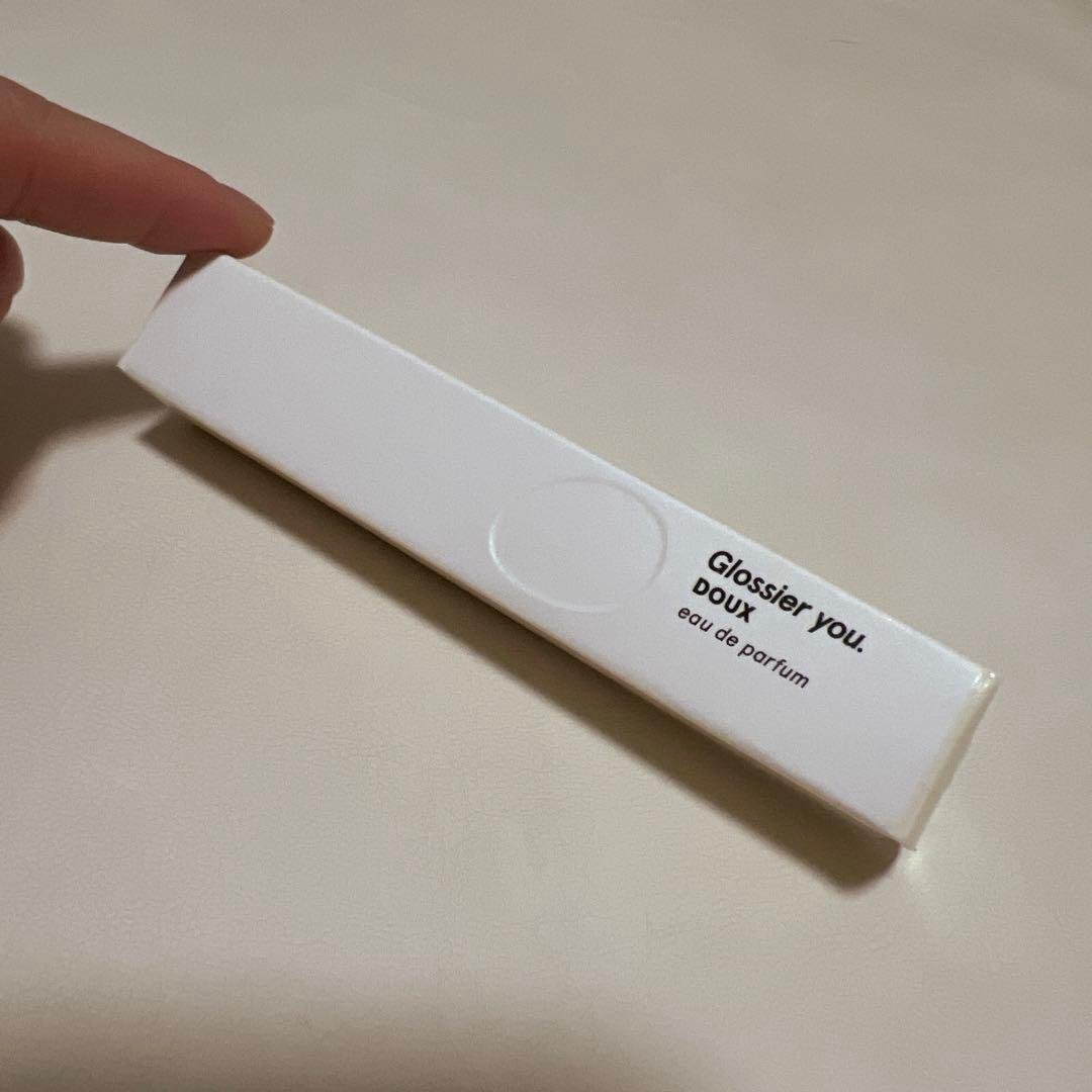 【新品未使用】Glossier You doux オードパルファム　8ml