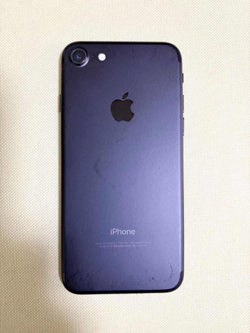 【大特価】iPhone 7 32GB 本体 最大容量83%
