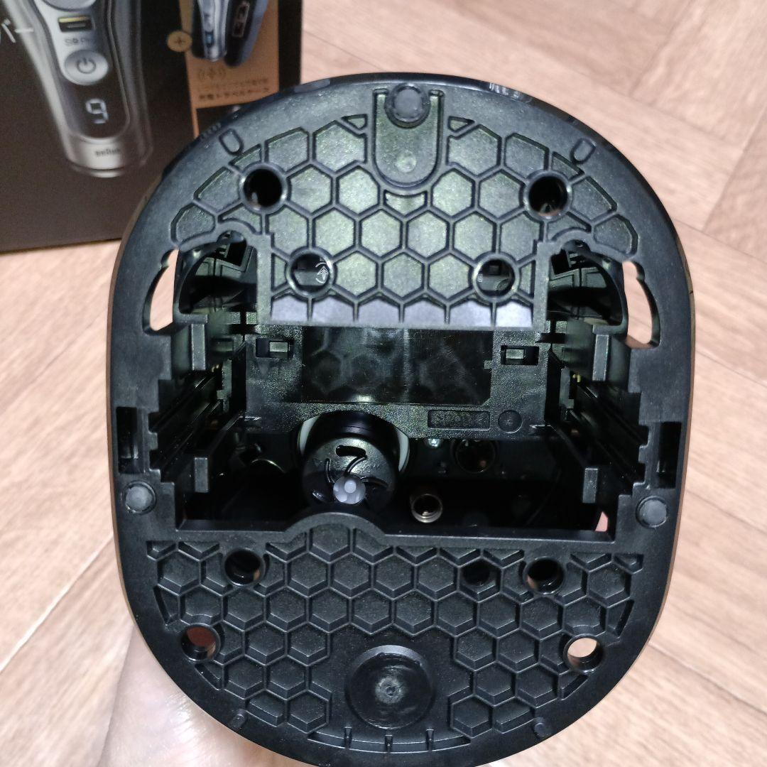BRAUN メンズシェーバー シリーズ9 Pro 9477CC 4枚刃 充電式