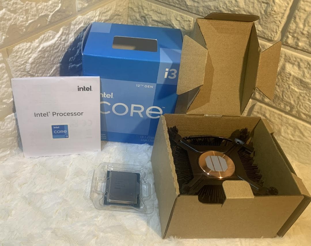 Intel Core i3-12100F 12世代 CPU