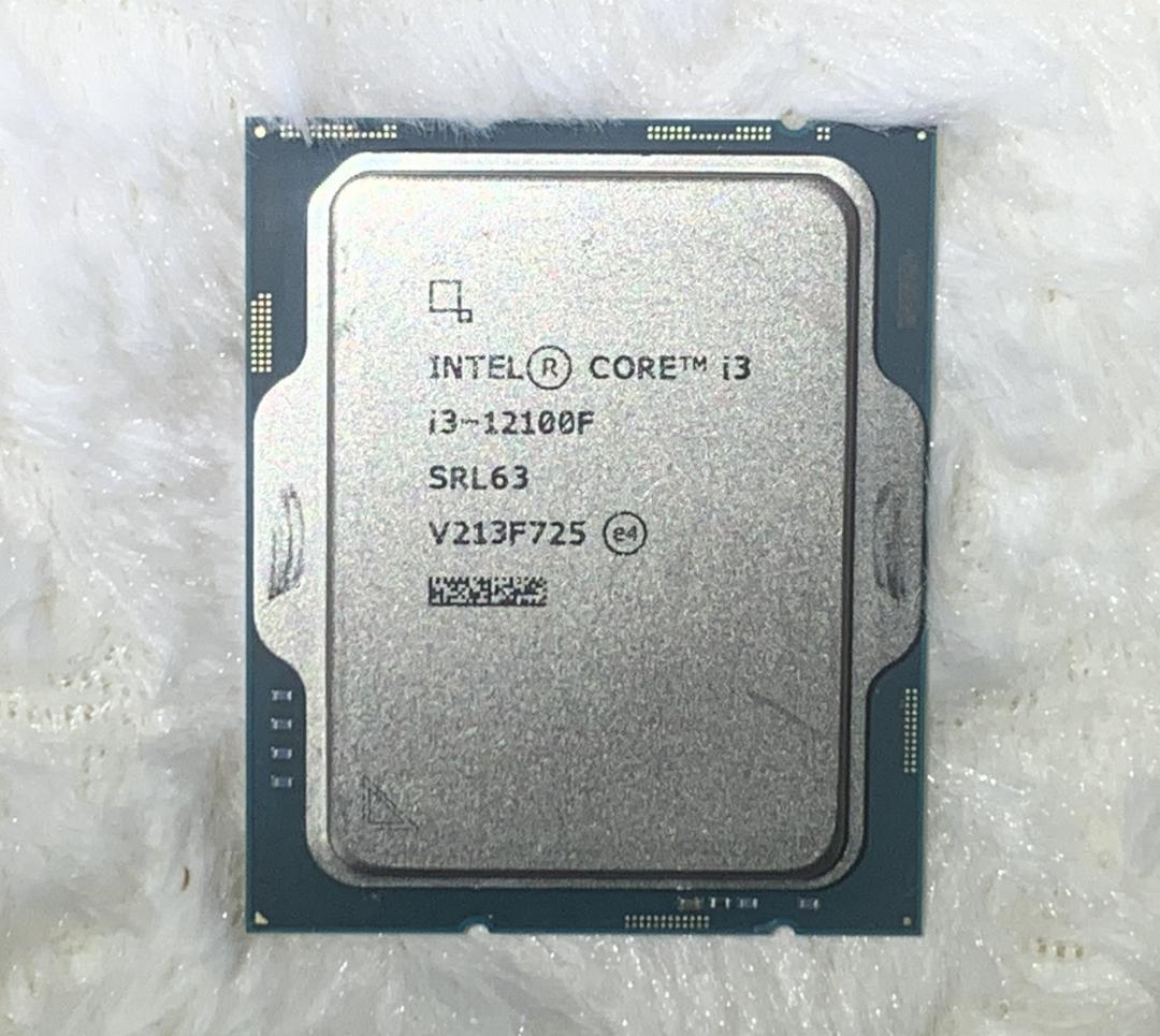 Intel Core i3-12100F 12世代 CPU
