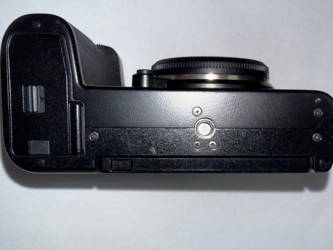 T*y様 FUJIFILM X-S10 (バッテリー3個、ストラップ、SDカード