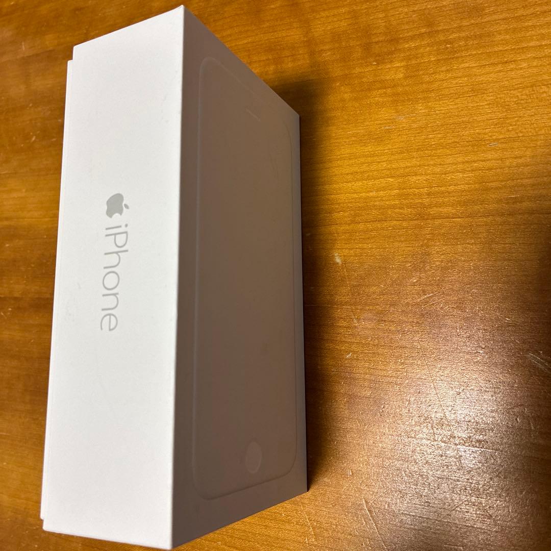 iPhoneＳＥ3世代　64GB