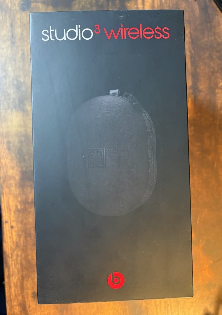 beats studio3 wireless レジスタンス・ブラックレッド