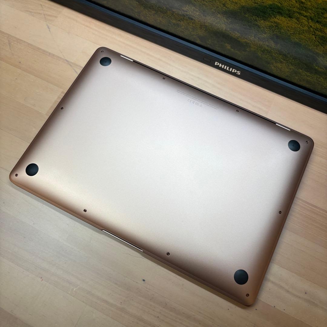 MacBook Air M1 2020 (8GB/256GB) 箱あり・本体のみ