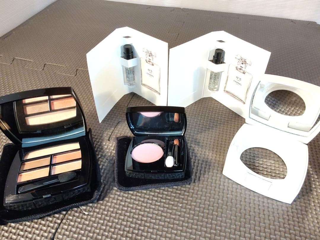 6281★未使用♪CHANEL アイシャドウパレット 香水サンプル セット