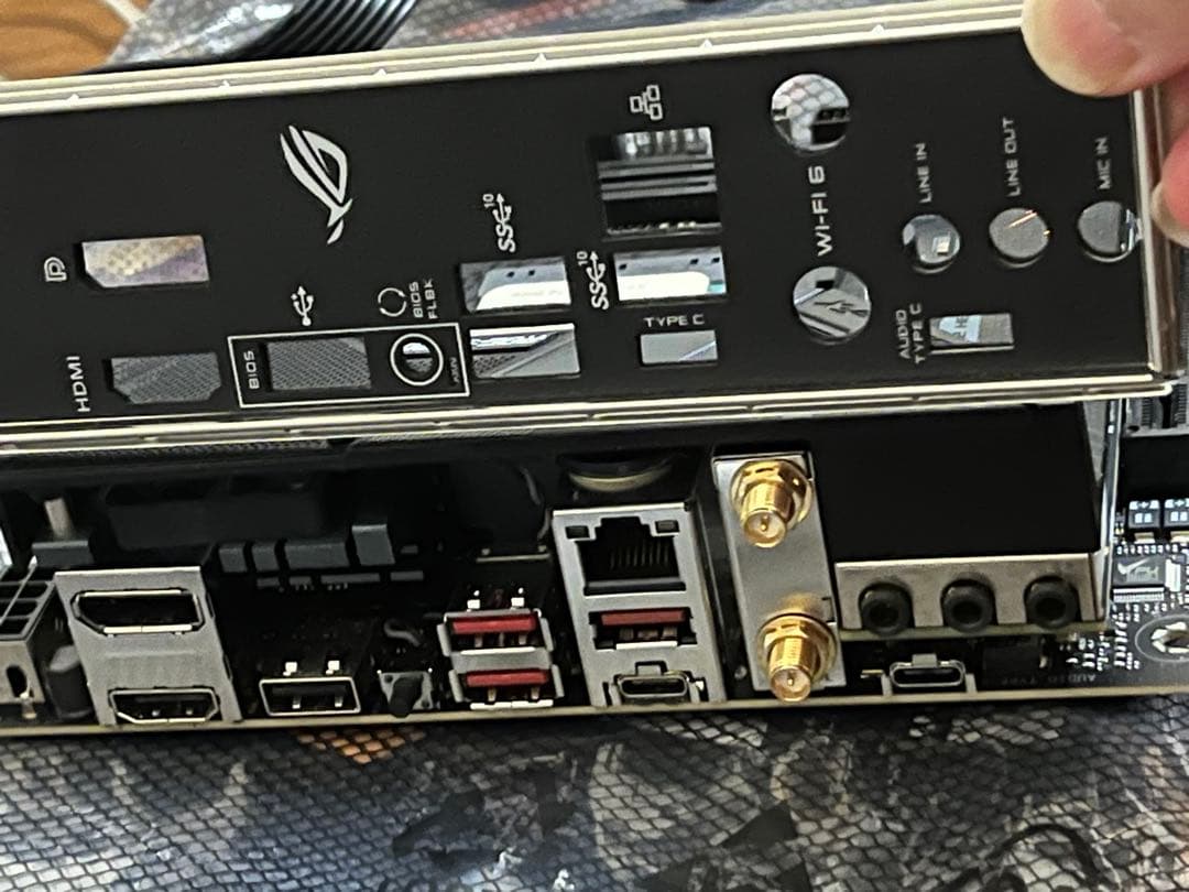 ROG STRIX B550-I GAMING 5700X メモリ16GBセット