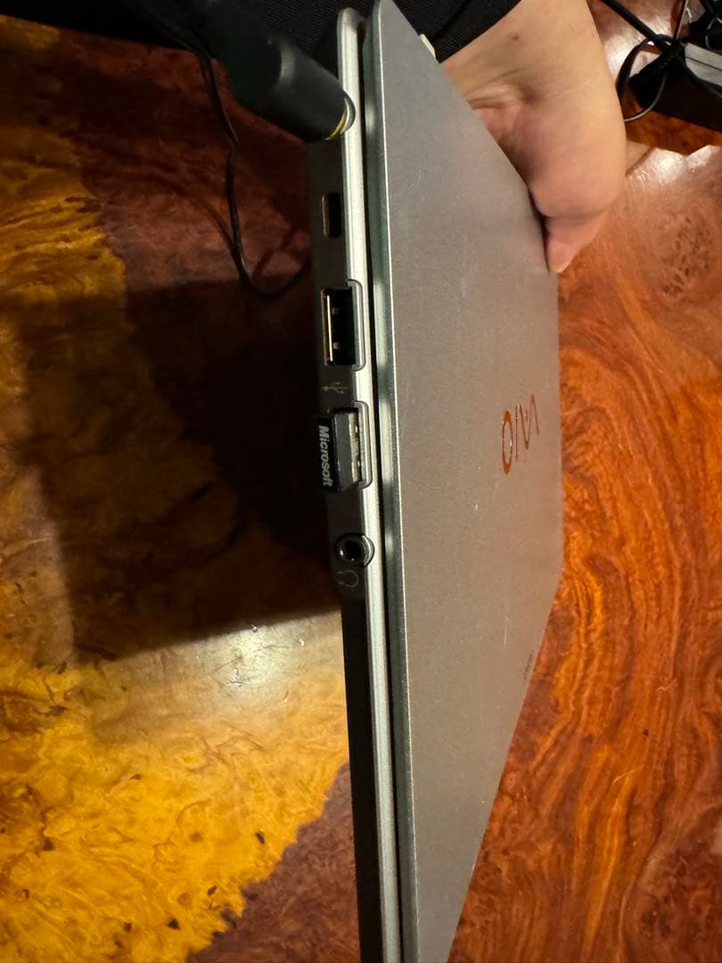 SONY VPCX13AKJ 起動OK美品ですがジャンクとして