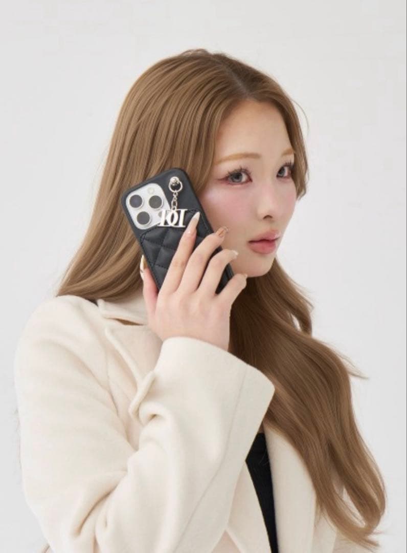 ダーリッチ　キルティングミラーDDチャームiPhoneケース