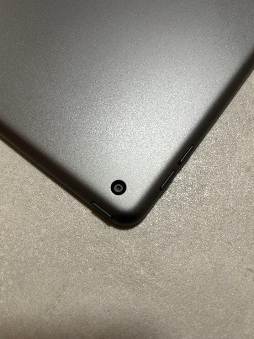 美品　iPad 第9世代 64GB 付属品あり【24h以内発送】