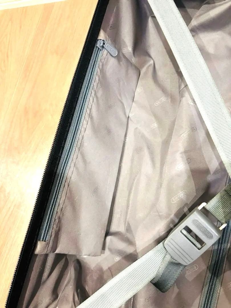 RIMOWA Salsa リモワ サルサ スーツケース（ブラック）機内持込　2輪