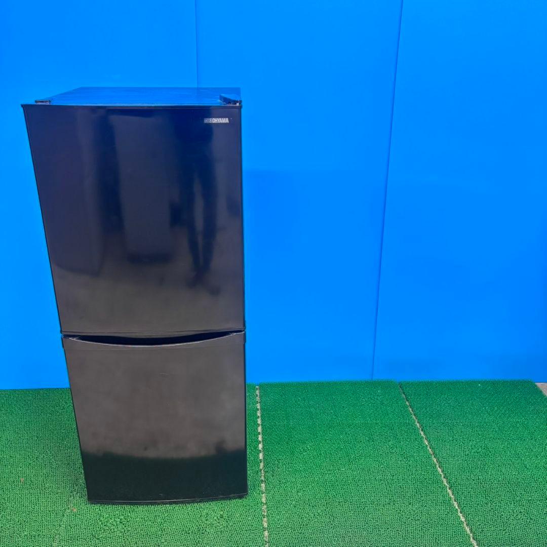 772 最新2024年製冷蔵庫！！　小型　一人暮らし　右開き　2ドア　ブラック