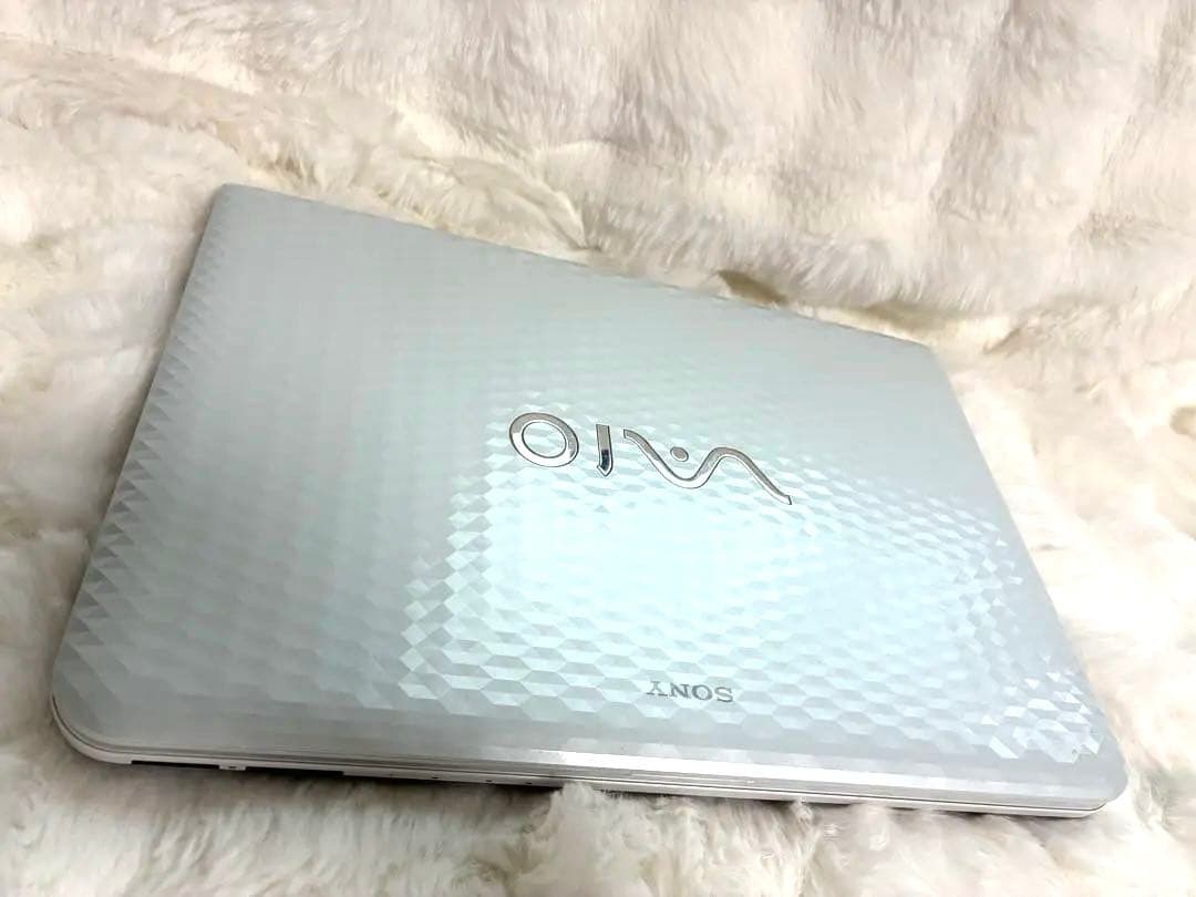 Sony VAIO WEBカメラ付SSHD320GB白ノートパソコン♡初心者◎