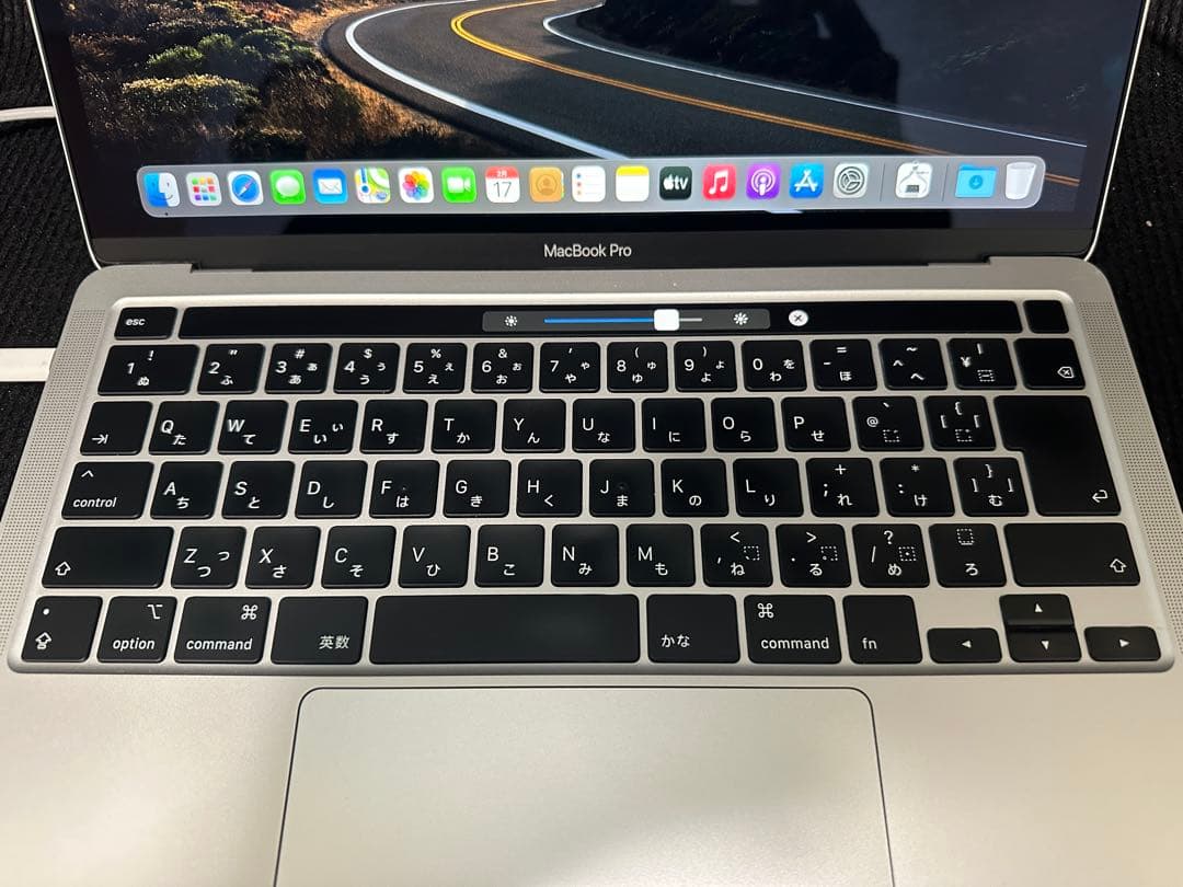 M MacBook Pro 13インチ 2020 i716GB 512GB