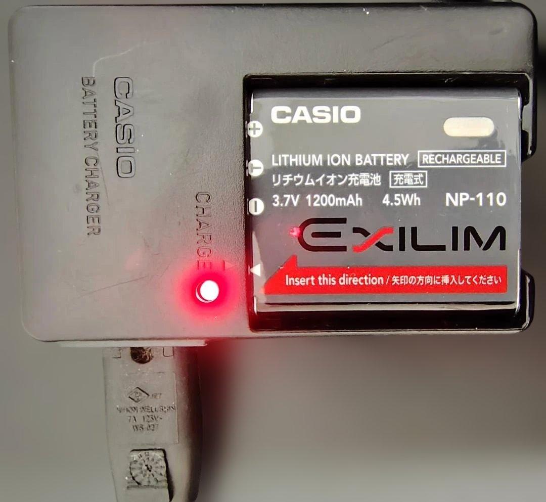 CASIO EXILIM 14.1メガピクセル コンパクトデジタルカメラ ピンク