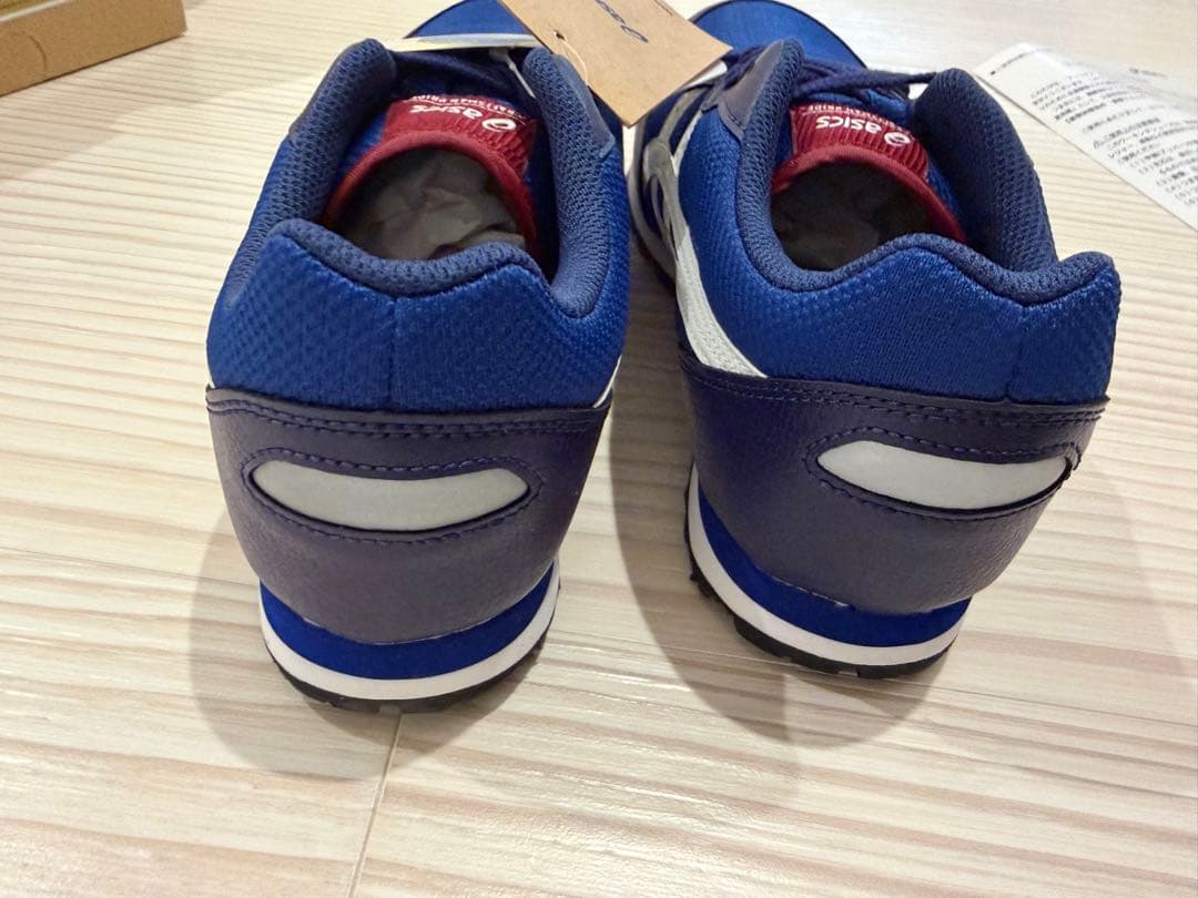 新品箱付き アシックス　安全靴 WINJOB CP201